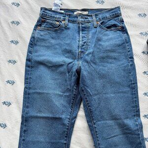 NWOT Levi's women's wedgie straight jeans